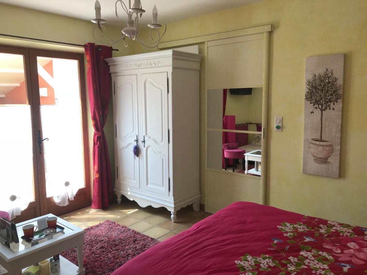 Bed and Breakfast Santolines En Provence Piolenc Екстер'єр фото